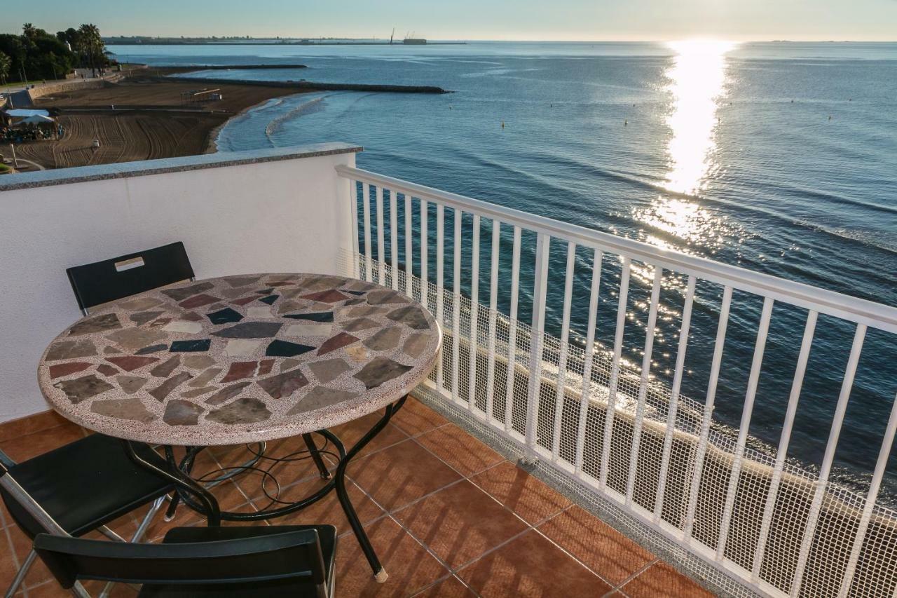 Apartamento En Primera Linea De Mar Sant Carles de la Ràpita Exterior photo